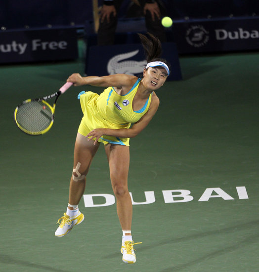  辛纳底线对抗占优，完胜名将晋级次轮