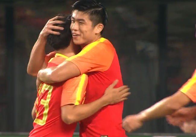  快攻反击行云流水打出团队风采