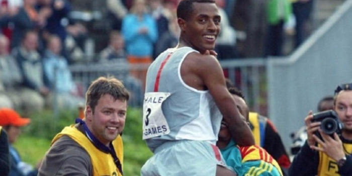  哥伦比亚锋线双煞联手破纪录