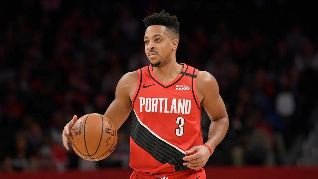  内线绞肉机对抗激烈篮板争夺白热化