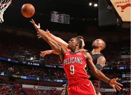  篮球评论员犀利点评，深度解读比赛走向