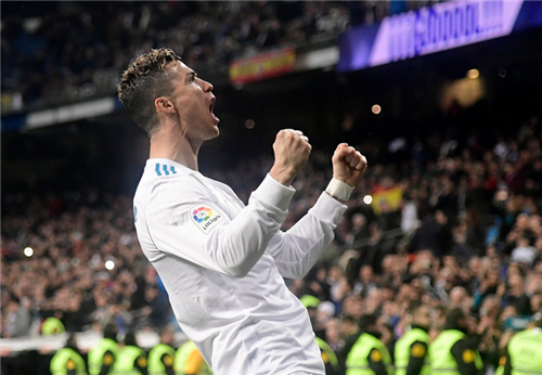  西甲射手榜竞争激烈多名前锋有望打破金靴纪录