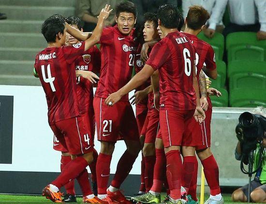  贝雷蒂尼正手火力全开血洗对手防线